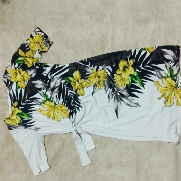 Dress - Picture 2 of 4